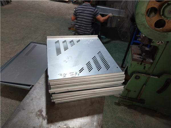 鈑金外殼加工廠家設(shè)備外殼